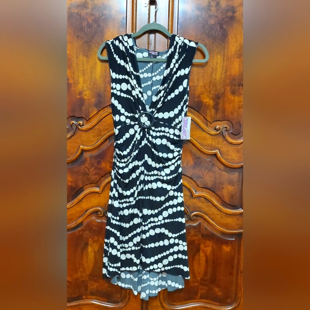 Xoxo Women's Black and white midi dress